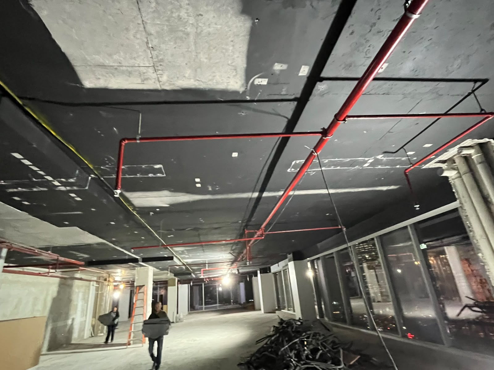 Demolición de oficinas en Santiago de forma segura y eficiente - CLR